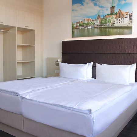 Viva Hotel Luebeck Extérieur photo