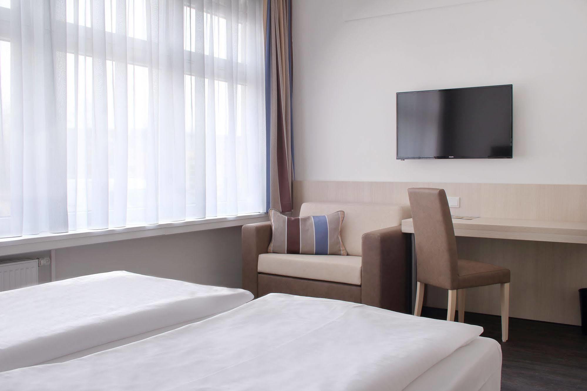 Viva Hotel Luebeck Extérieur photo